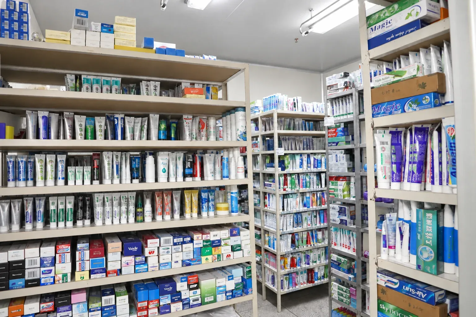 Oral care sample shelves; arrangement digitally tidied
